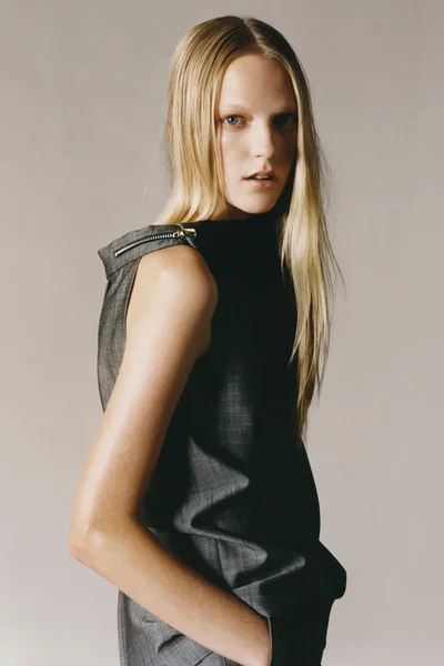 Look 10